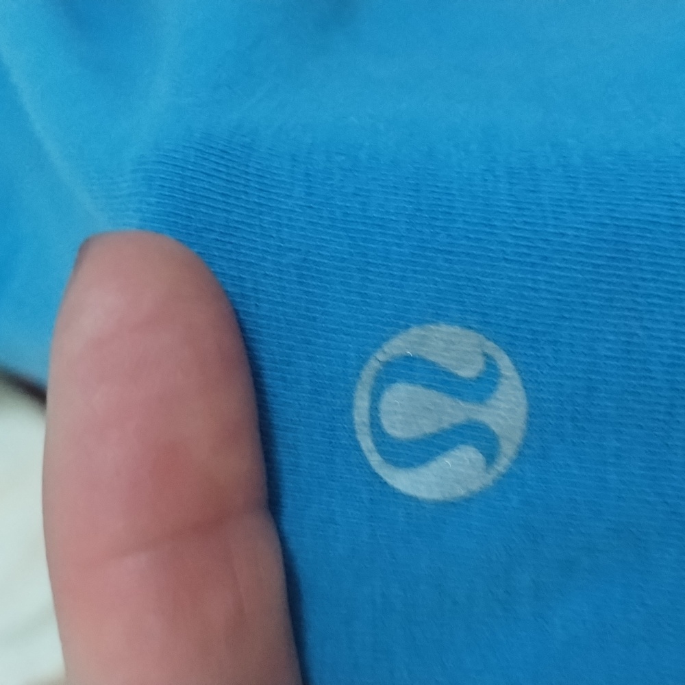 Bundle of 6 Lululemon lightweight cotton shirts - Picture 12 of 14